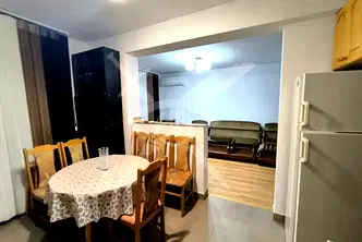 Двустаен апартамент с южно изложение и две тераси в София, Изток