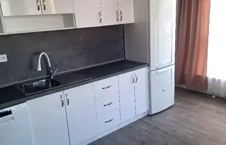 Двустаен апартамент в Перник, Изток