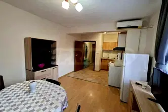 Двустаен апартамент с асансьор в Колхозен пазар, Варна