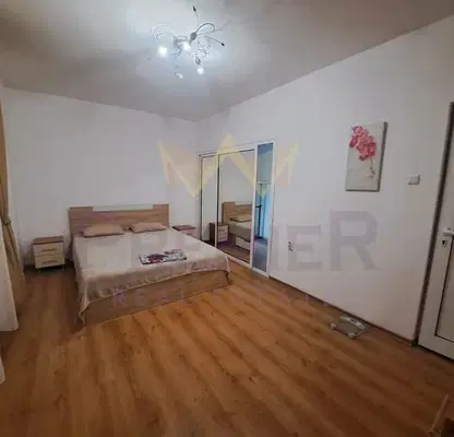 Снимка 5 — Двустаен апартамент с тераса в Колхозен пазар, Варна