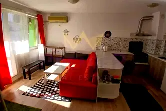 Двустаен апартамент във Варна, Левски 1