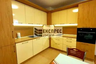 Двустаен апартамент във Варна, Лятно кино Тракия