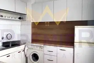 Двустаен апартамент във Варна, Младост 1