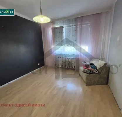 Снимка 2 — Двустаен апартамент във Варна, Младост 2