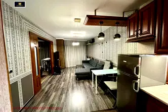 Двустаен апартамент с мазе в Оборище, София