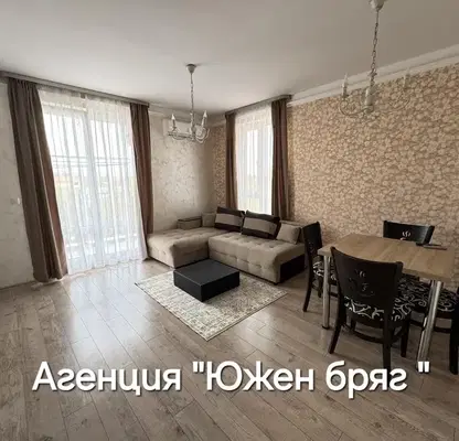 Снимка 2 — Двустаен апартамент в Шумен, Пазара
