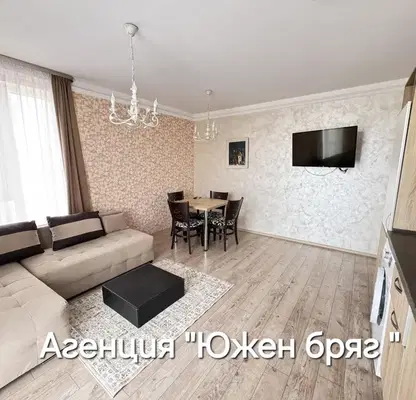 Снимка 3 — Двустаен апартамент в Шумен, Пазара