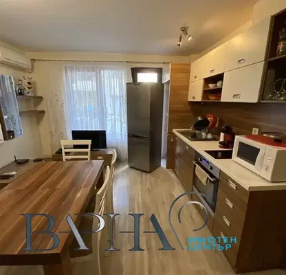Снимка 3 — Двустаен апартамент във Варна, Погреби