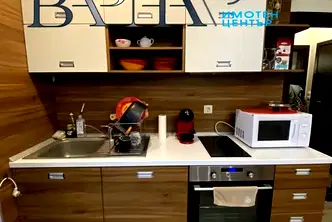 Двустаен апартамент във Варна, Погреби