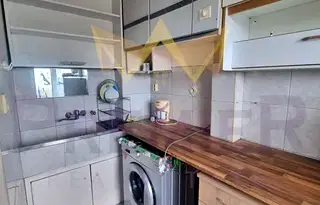 Двустаен апартамент във Варна, Погреби