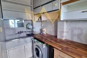 Двустаен апартамент във Варна, Погреби