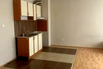 Двустаен апартамент в София, Редута