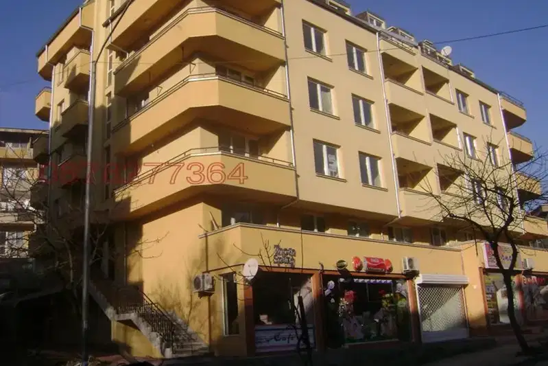 Двустаен апартамент в Благоев, Широк център