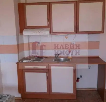 Снимка 2 — Двустаен апартамент в Русе, Широк център