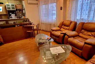 Двустаен апартамент в Плевен, Широк център