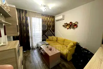 2-стаен апартамент с тераса в Южен, Пловдив