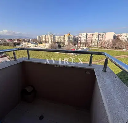 Снимка 4 — Двустаен апартамент в Пловдив, Южен