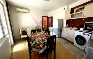 Двустаен апартамент във Варна, Зимно кино Тракия