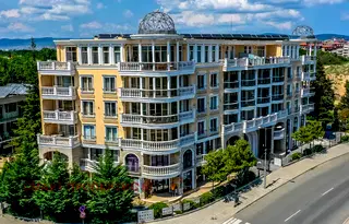 Двустаен апартамент в Бургас, Несебър