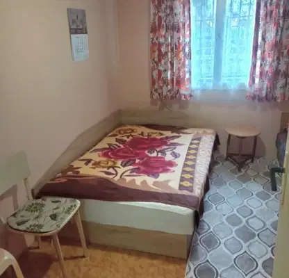 Снимка 2 — Едностаен апартамент на партер в Гагарин, Пловдив