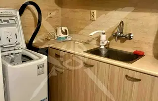 Едностаен апартамент във Варна, Погреби