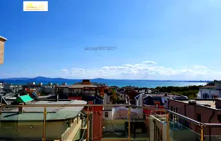 Просторен 1-стаен апартамент с тераса и морска гледка в Сарафово