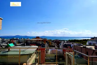 Просторен 1-стаен апартамент с тераса и морска гледка в Сарафово