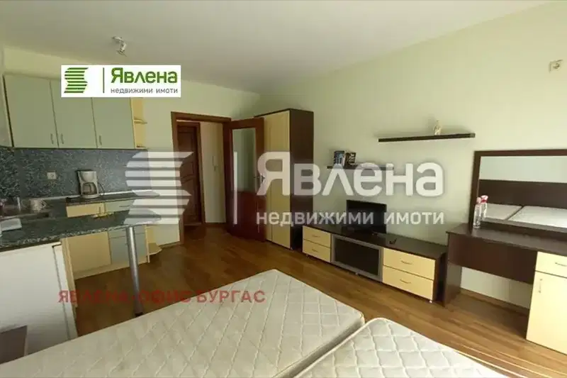 Едностаен апартамент в Бургас, Царево