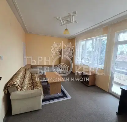 Photo 5 — Floor of House in Veliko Tyrnovo, Akaciya