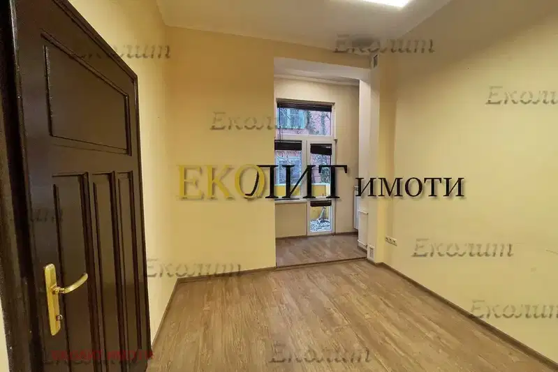 Етаж от къща в София, Докторски паметник