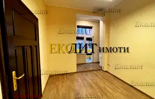 Етаж от къща в София, Докторски паметник