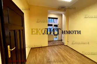Етаж от къща в София, Докторски паметник