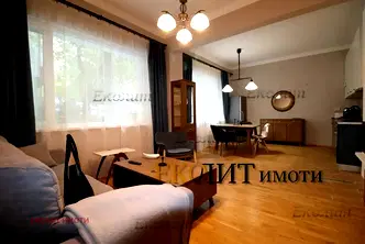 Етаж от къща в София, Лозенец