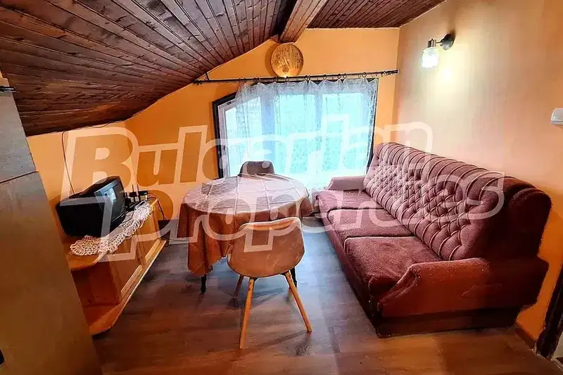Етаж от къща във Варна, м-т Долна Трака