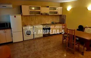 Етаж от къща в Русе, Ялта
