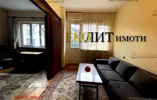 Етаж от къща в София, Яворов