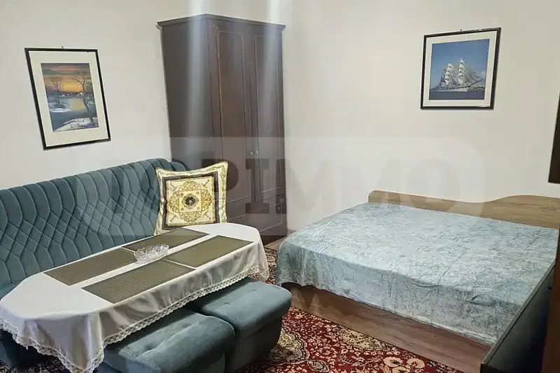 Етаж от къща във Варна, Зимно кино Тракия