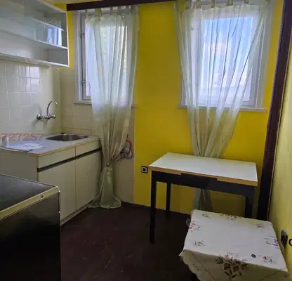 Photo 5 — Floor of House in Oblast Montana, Lom