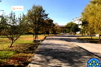 Бизнес имот в Раз, Промишлена зона - Запад