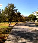 Бизнес имот в Раз, Промишлена зона - Запад
