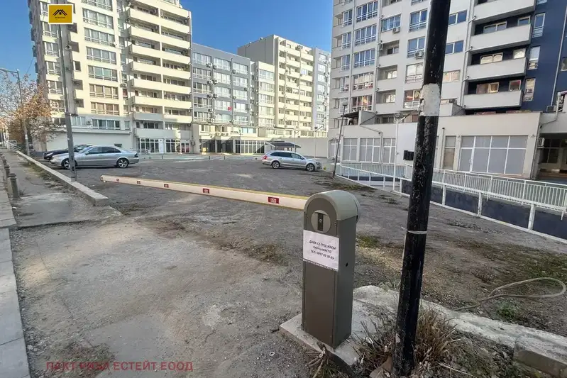 Гараж/Паркомясто в Студентски
