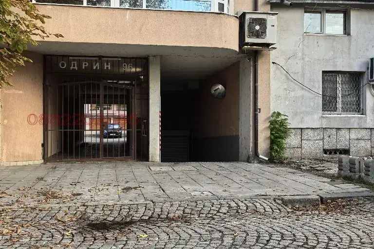 Garage/Parking in Sofiya, Centyr