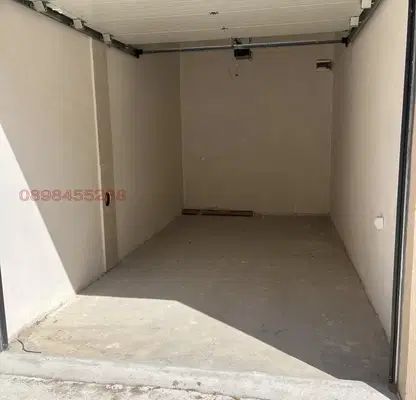 Photo 2 — Garage/Parking in Ruse, Centyr
