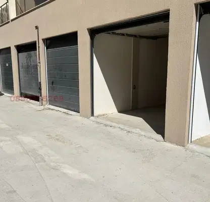 Photo 3 — Garage/Parking in Ruse, Centyr