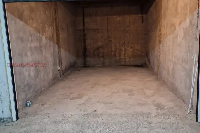 Garage in Kyustendil, Centyr