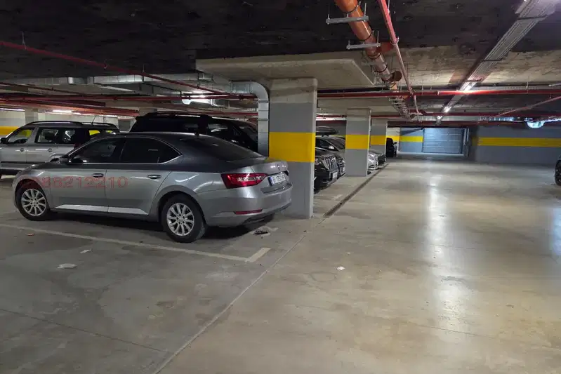 Garage/Parking in Varna, Chaika
