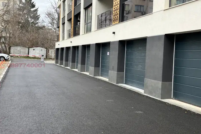 Гараж/Паркомясто в Шумен, Добруджански