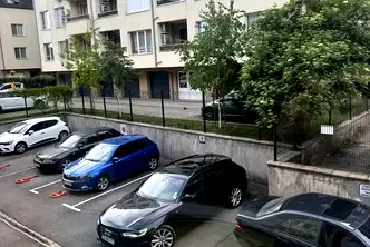 Гараж/Паркомясто в София, Дървеница
