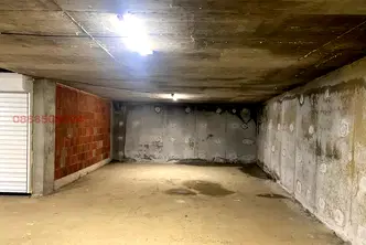 Гараж/Паркомясто в Перник, Ладовица