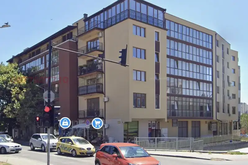 Паркомясто във Варна, Левски 1